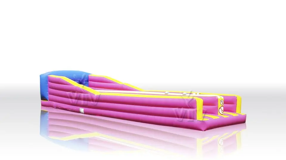 Bungee Run GIGANT commercial inflatable action game